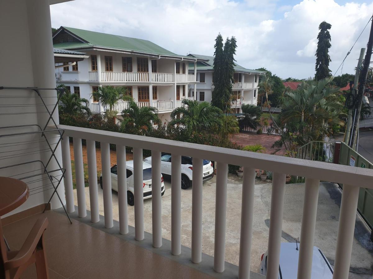 La Maison Hibiscus Self Catering Accommodation Beau Vallon  Exteriör bild