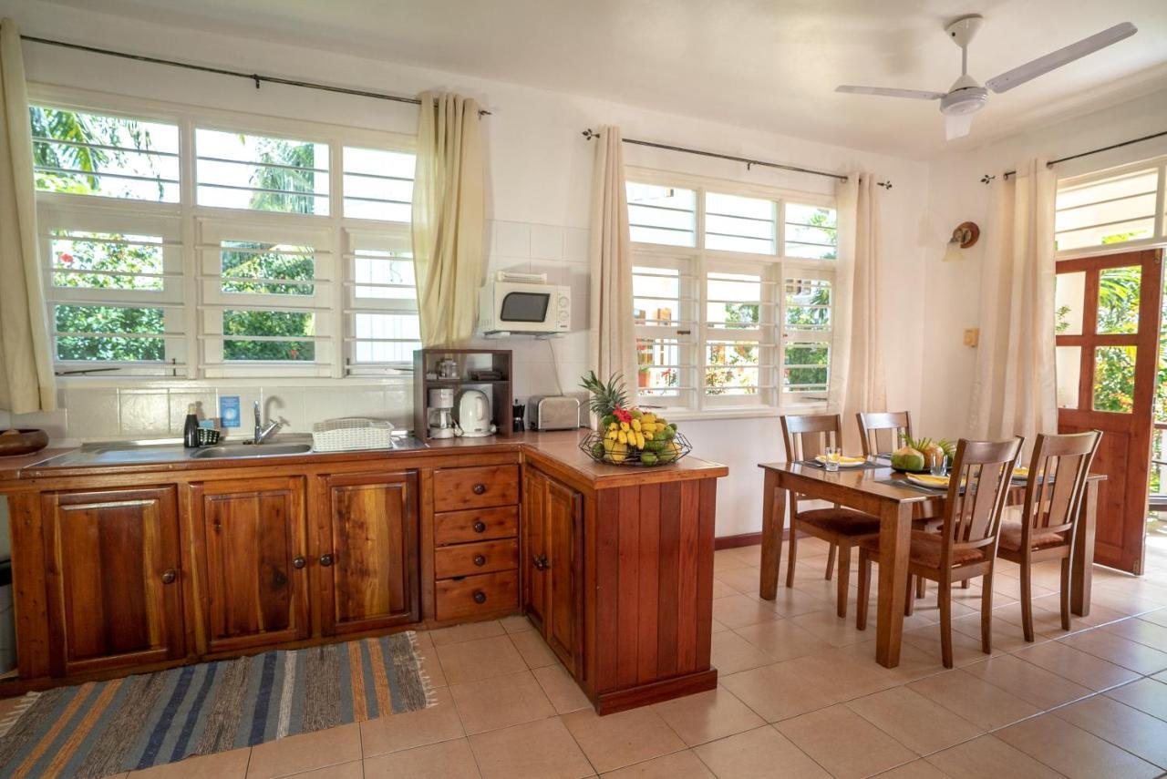 La Maison Hibiscus Self Catering Accommodation Beau Vallon  Exteriör bild