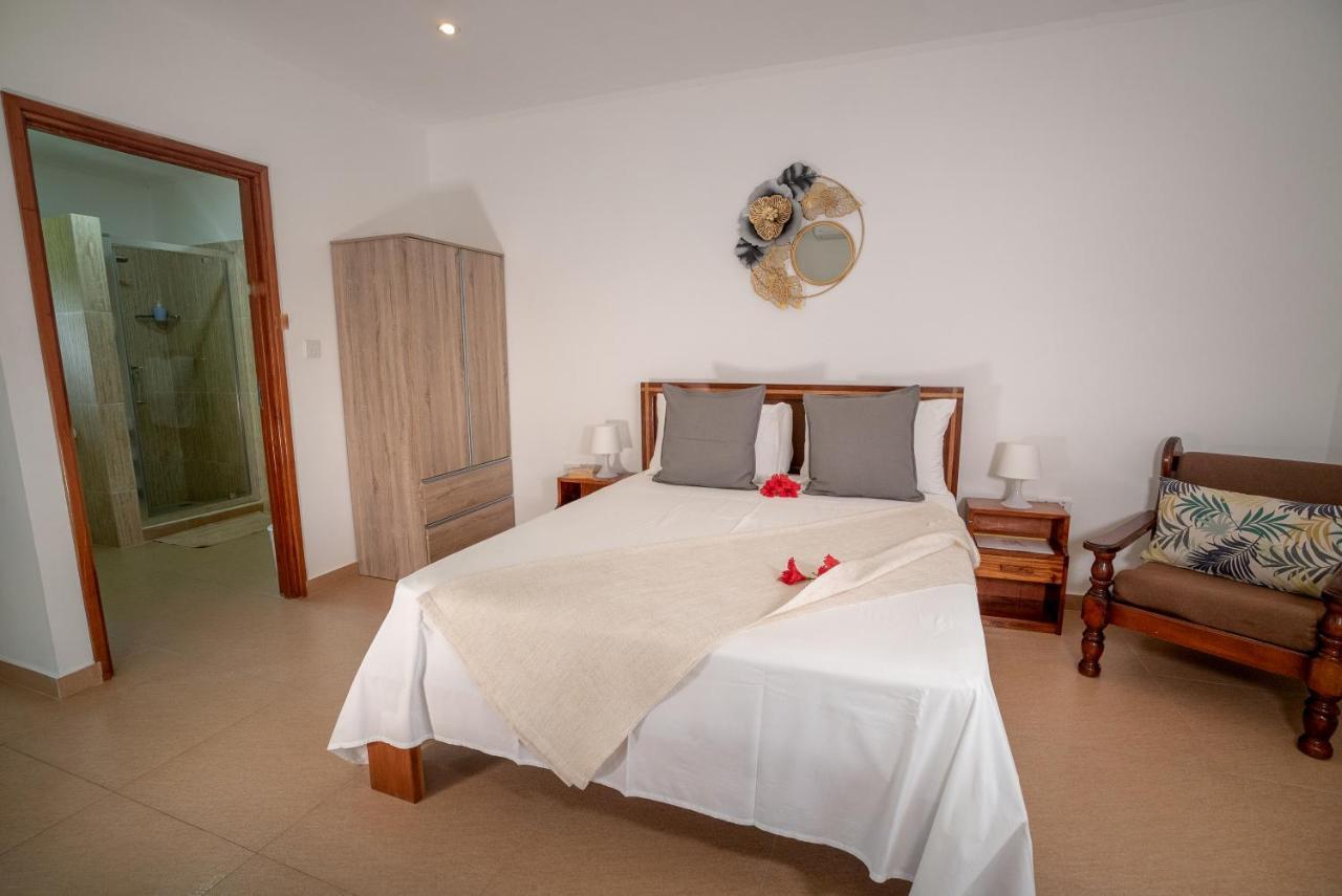 La Maison Hibiscus Self Catering Accommodation Beau Vallon  Exteriör bild