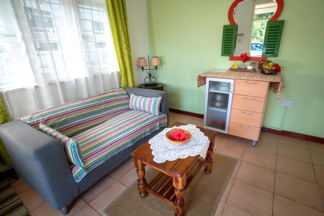 La Maison Hibiscus Self Catering Accommodation Beau Vallon  Exteriör bild