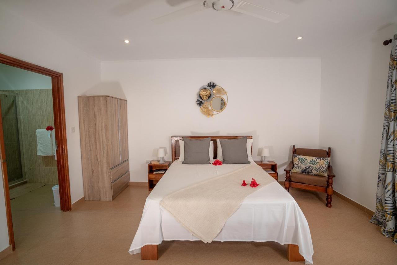 La Maison Hibiscus Self Catering Accommodation Beau Vallon  Exteriör bild